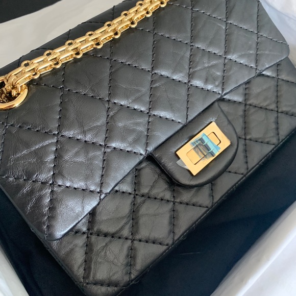 Chanel classic black reissue mini 224 GHW bag - Picture 2 of 9